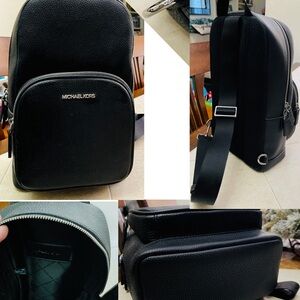 New Michael Kors Black Leather Textured purse/ tote bag / Backpack